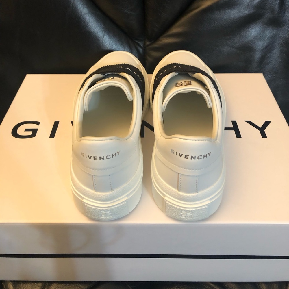 Givenchy sneakers - Picture 3 of 7